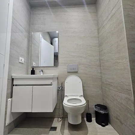 Lux Tirana *