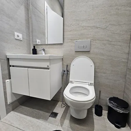 Apartment Lux Tirana *