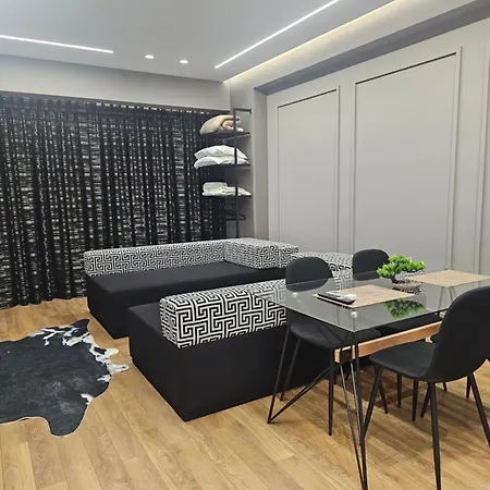 Apartment Lux Tirana *
